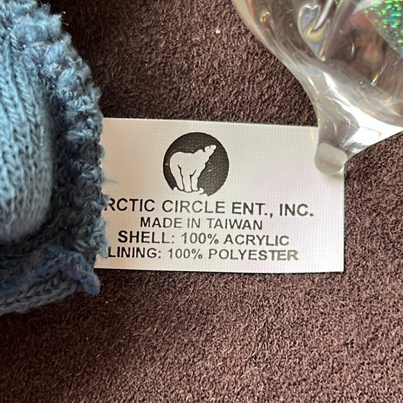 Alaska (direct from) toque or hat new not worn - Picture 4 of 4